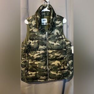 OLD NAVY NWT Large Adult Camouflage Puffer Vest
